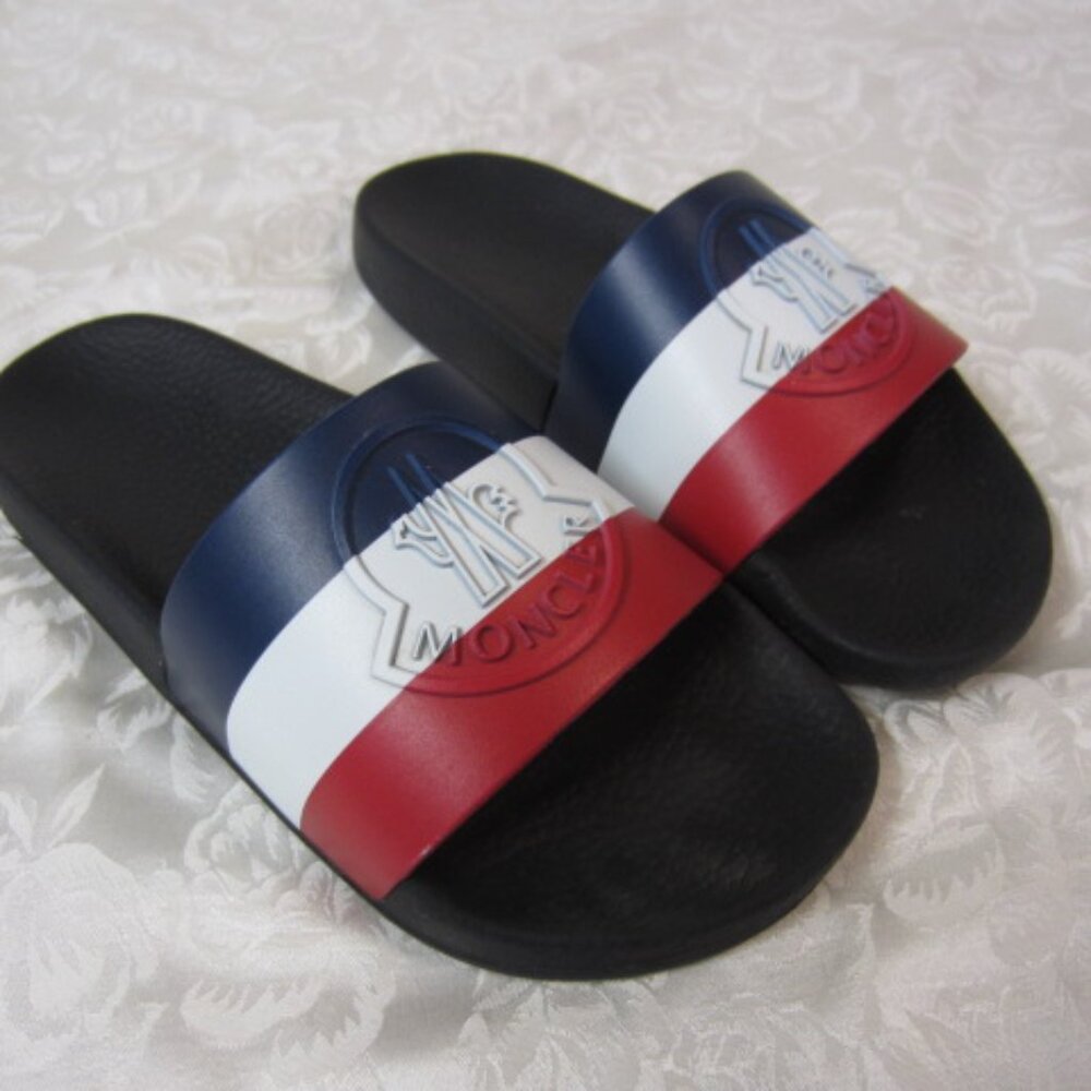 Moncler Basile Embossed-Logo Slides